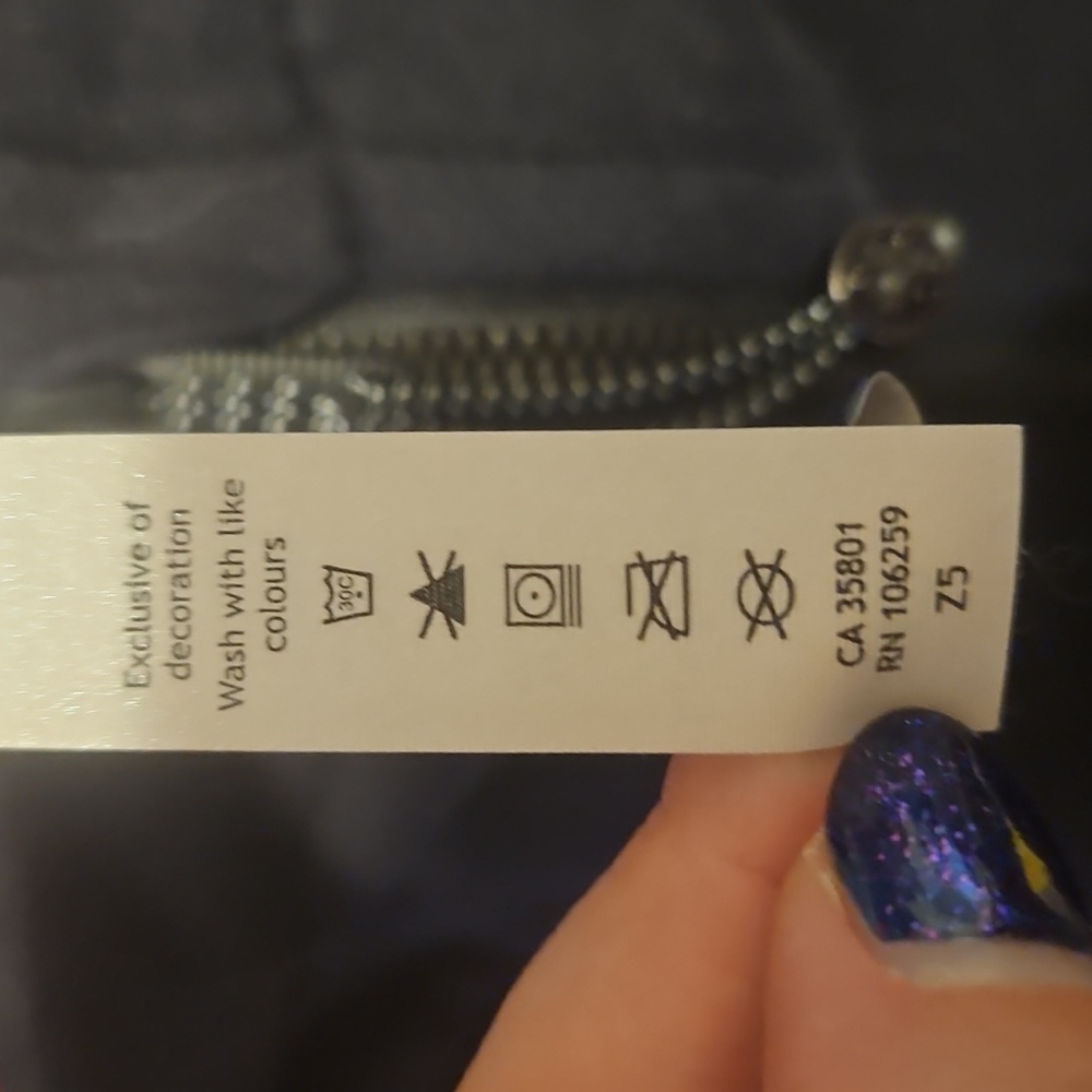 Lululemon Sweatshirt - Picture 3 of 7